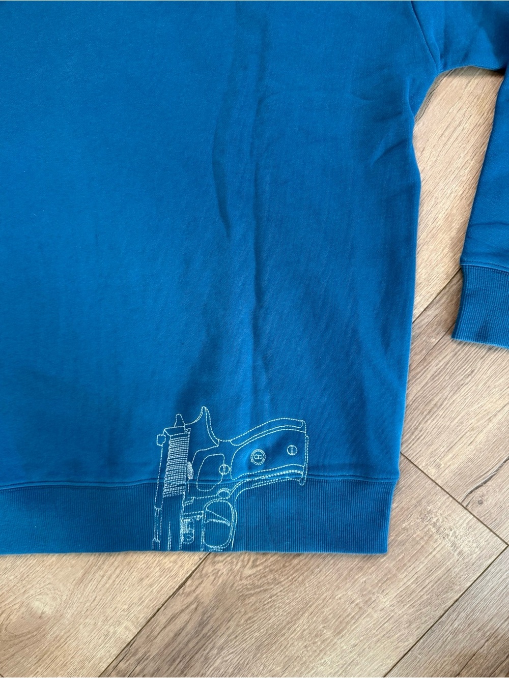 BLACK SCALE - Picture 5 of 7
